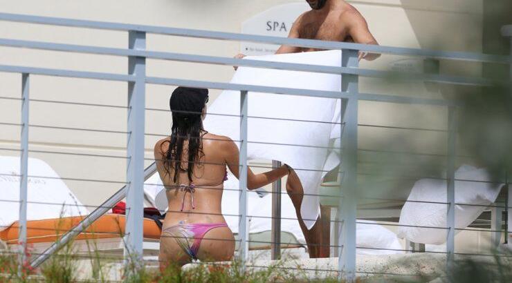 Το σέξυ κορμί της Eva Longoria στην παραλία [εικόνες]