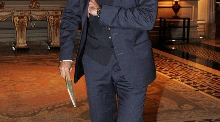 Η πρόταση - έκπληξη που σκέφτεται ο Νίκος Ευαγγελάτος στην τηλεόραση!