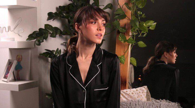 Εβελίνα Σκίτσκο: Ποζάρει με τη μητέρα της ντυμένες matchy – matchy στα λευκά! 