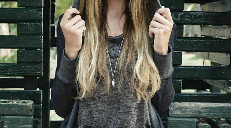 Παρουσιάστρια στην Κύπρο “κολάζει” με το σέξι μαγιό της στην παραλία