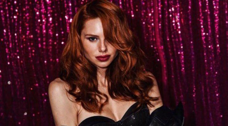 Έβελυν Καζαντζόγλου: Μας έβαλε στο ανακαινισμένο της σπίτι και το λατρέψαμε! 