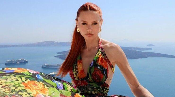 Βήμα - βήμα η εντυπωσιακή αλογοουρά της Έβελυν Καζαντζόγλου