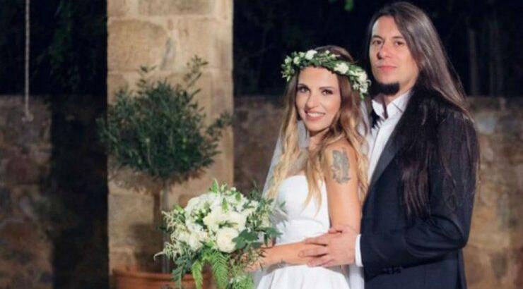 Ευρυδίκη: Είδαμε πρώτη φορά φωτογραφίες με τον 23χρονο γιο της να τη συνοδεύει στον γάμο! 