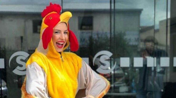 Δείτε τι ντύθηκε η Κωνσταντίνα Ευριπίδου και οι συνεργάτες της στη σημερινή εκπομπή! 