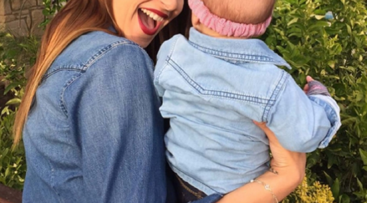 Κωνσταντίνα Ευριπίδου: Παιχνίδι με την κορούλα της Αριάδνη!