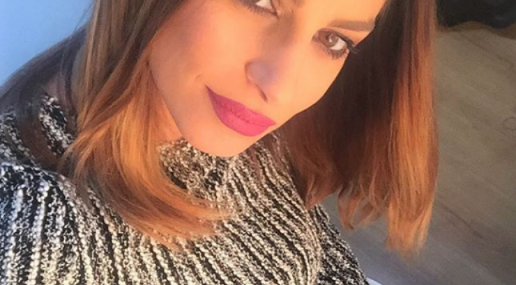 Ακομπλεξάριστη! Η Κωνσταντίνα Ευριπίδου μιλάει για τις ρυτίδες της on air!