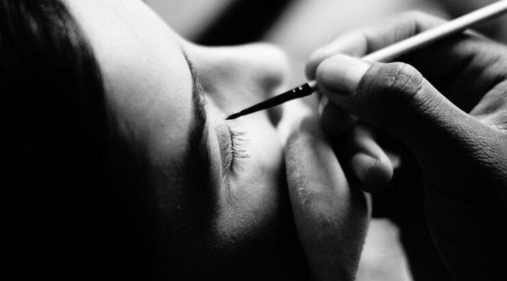 Η beauty editor επιλέγει τα 5 αγαπημένα της eyeliner!