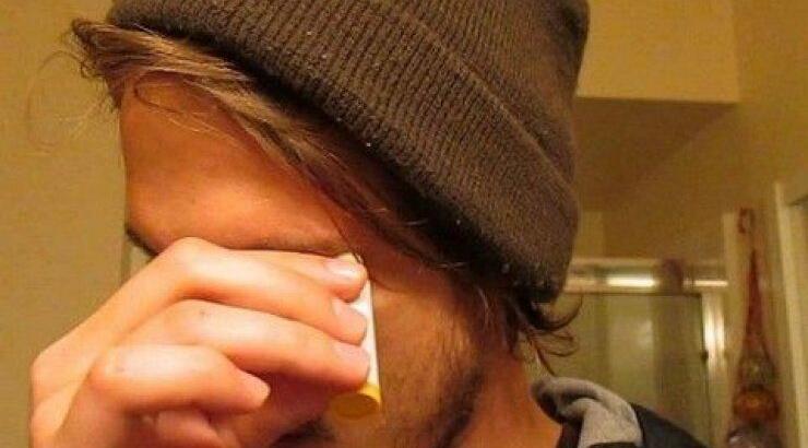 Beezin: Η νέα μόδα που προκαλεί τύφλωση