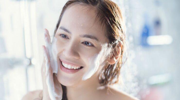 7 προϊόντα που πρέπει να εντάξετε στην beauty routine σας για σωστό καθαρισμό και περιποίηση προσώπου! 