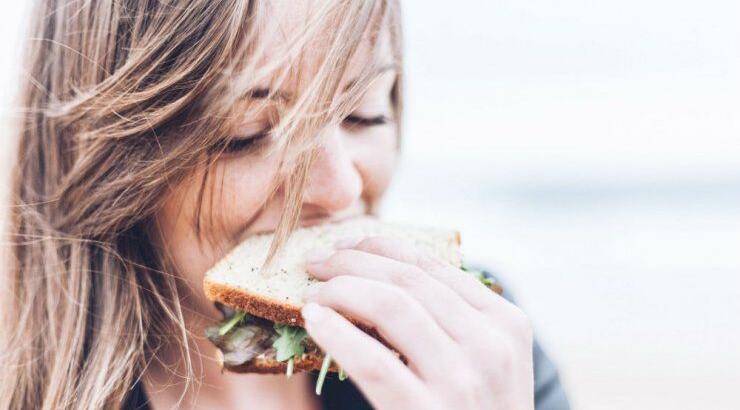 Αυτοί είναι οι λόγοι που τρώμε ενώ δεν πεινάμε!