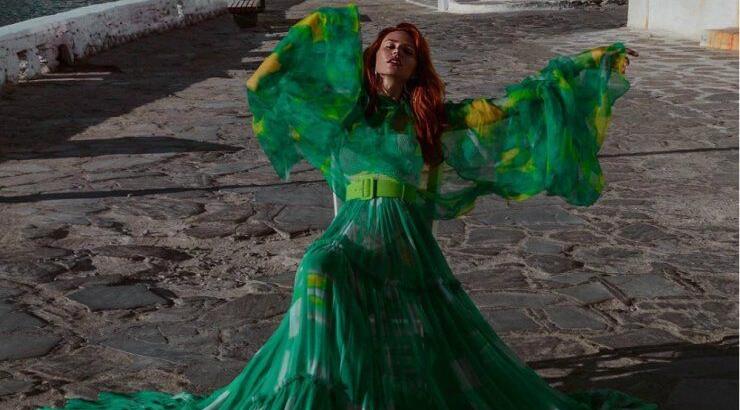 Η Έβελυν Καζαντζόγλου φόρεσε το ωραιότερο μάξι φόρεμα που είδαμε φέτος το καλοκαίρι