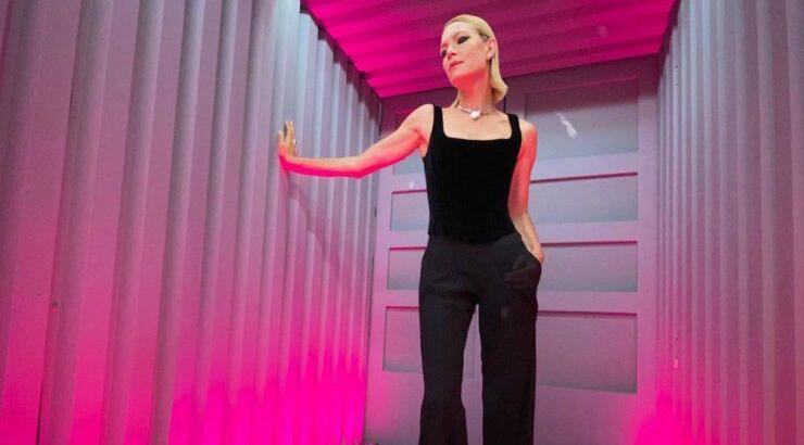 Βρήκαμε πόσο κοστίζουν τα φανταστικά παπούτσια της Βίκυς Καγιά