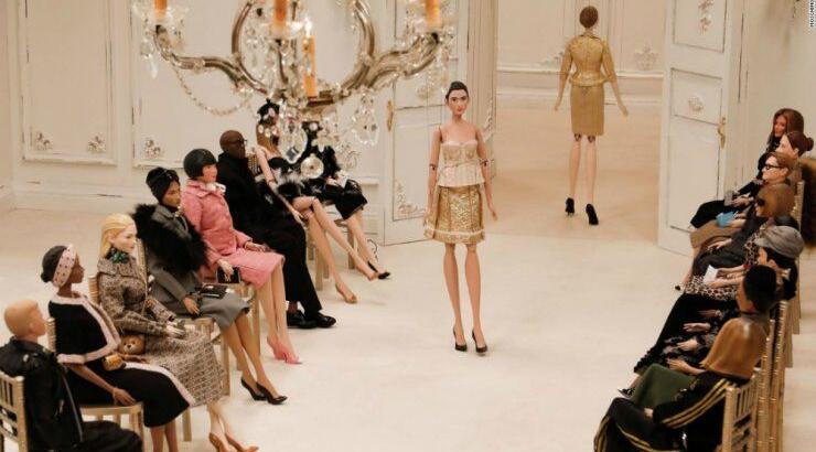 Milan Fashion Week: Το ντεφιλέ του οίκου Moschino έκλεψε την παράσταση