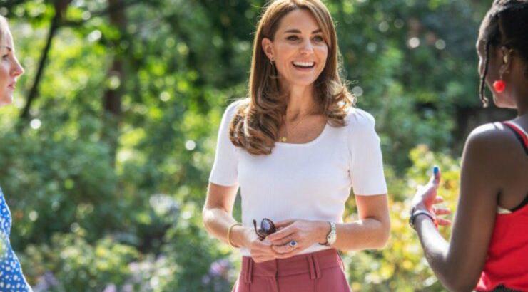 H Kate Middleton φόρεσε ξανά το αγαπημένο της Marks&Spencer παντελόνι  