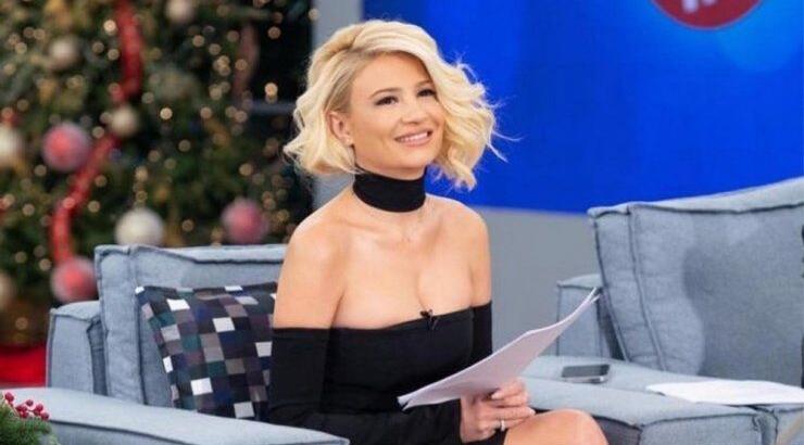 Φαίη Σκορδά: Έστειλε περαστικά στη Χριστιάνα Αριστοτέλους on air! [βίντεο]