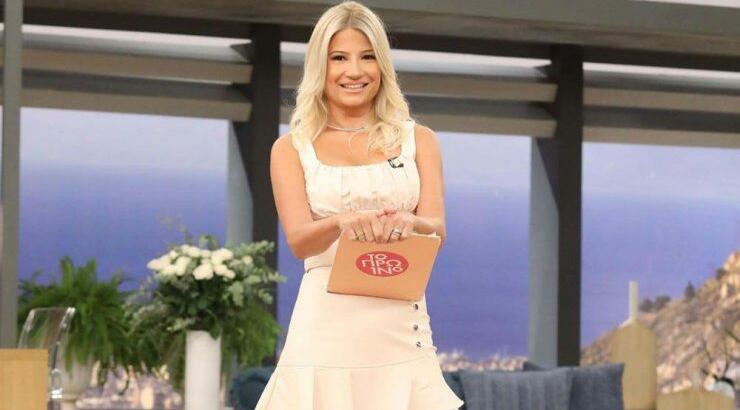 Φαίη Σκορδά: Έβγαλε τις βλεφαρίδες της on air και την είδαμε χωρίς αυτές! [βίντεο]