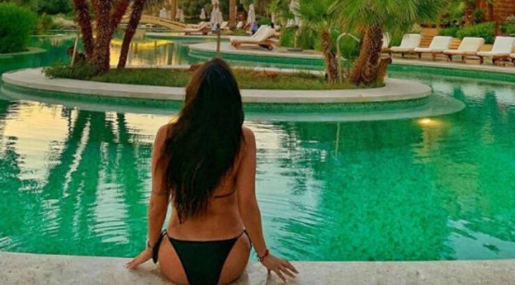 Επώνυμη Ελληνίδα μας δείχνει τη στιγμή που θηλάζει τον νεογέννητο γιο της 