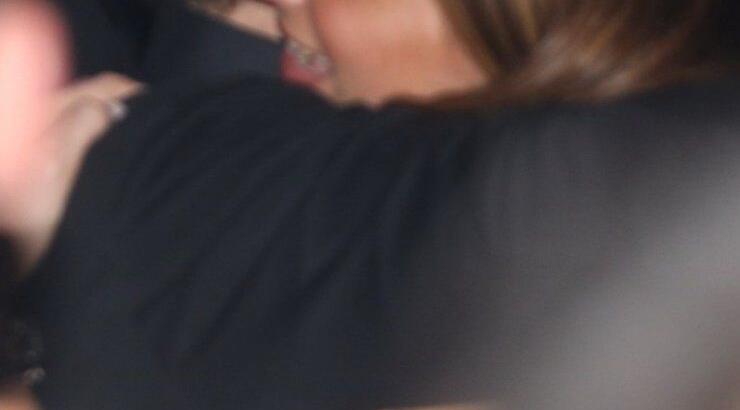 Με νέα σύντροφο κυκλοφόρησε πασίγνωστος Έλληνας παρουσιαστής