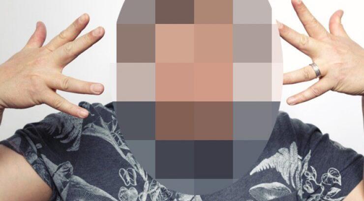 Πασίγνωστος ηθοποιός αποκαλύπτει: "Έχασα τον αδερφό μου από AIDS"