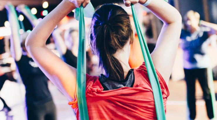 Η άσκηση που θα σας κάνει αμέσως να νιώσετε πιο αδύνατες!