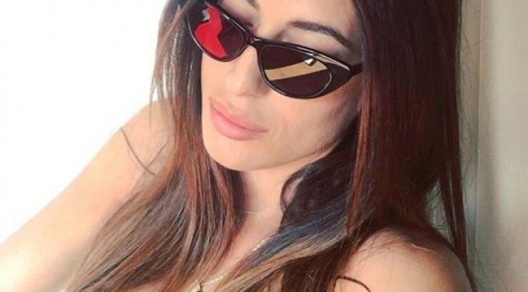 Φλορίντα Πετρουτσέλι: Η ολόσωμη φωτογραφία 12 μέρες μετά τη γέννηση της κόρης της