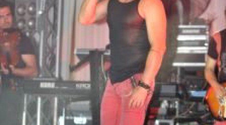 Ο Γιώργος Μαζωνάκης στο XS Day & Night Club