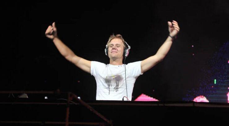 Armin Van Buuren: Ο Ολλανδός σούπερ σταρ έφερε “σεισμό” στην Λάρνακα 