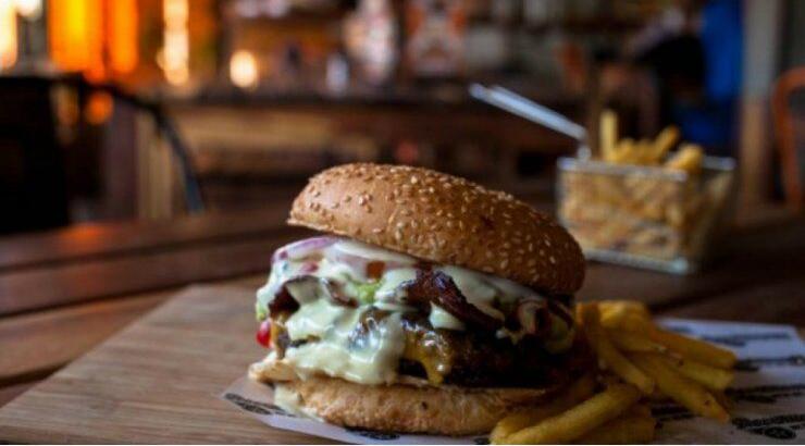 Μεγάλη αλυσίδα εστιατορίων του εξωτερικού φέρνει τα μπέργκερ της στην Κύπρο
