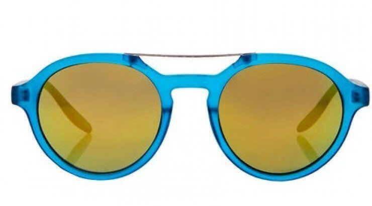 Ανοιξιάτικο look με μια κίνηση 