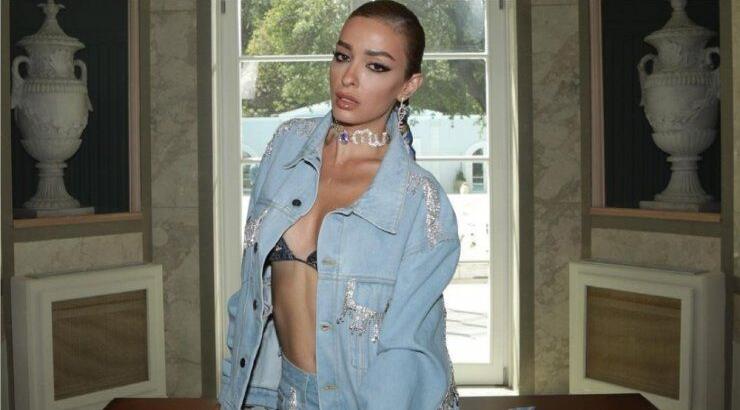 Ελένη Φουρέιρα: H αρετουσάριστη εικόνα που ανήρτησε:"Αγαπώ τις ραγάδες και την κυτταρίτιδά μου"