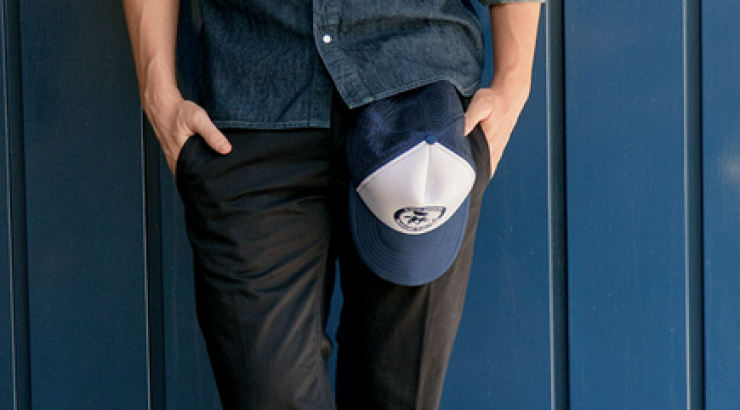 Παρουσιαστής μόλις χώρισε και εντοπίστηκε να γλεντάει με άλλη!