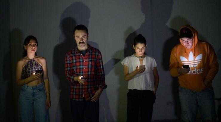 "4 λεπτά και 12 δευτερόλεπτα": Η παράσταση που δεν πρέπει να χάσεις μετά το lockdown!