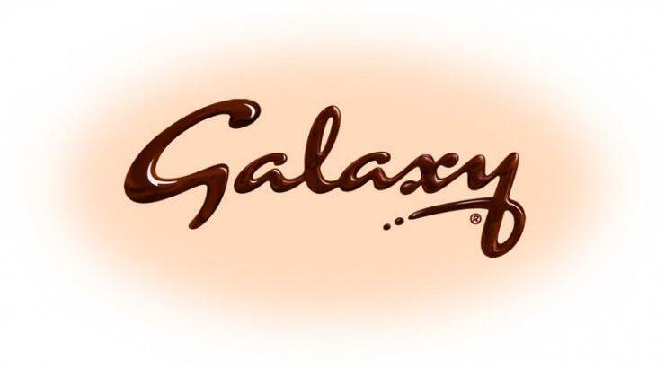 Οι απολαυστικές σοκολάτες Galaxy, Snickers, Twix και M&M’s φέρνουν χαμόγελα σε 100 άπορες οικογένειες
