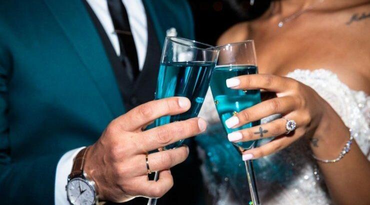 Το επίσημο φωτογραφικό άλμπουμ του γάμου επώνυμου ζευγαριού του νησιού μας [εικόνες] 