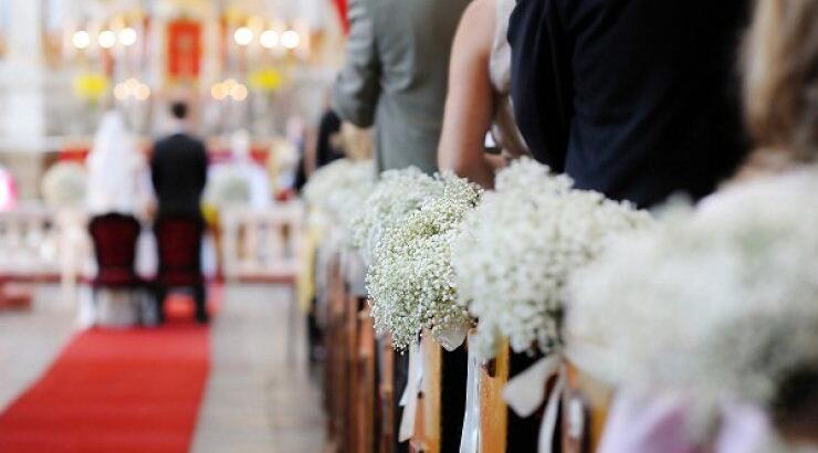 Διακόσμηση του διαδρόμου της εκκλησίας 