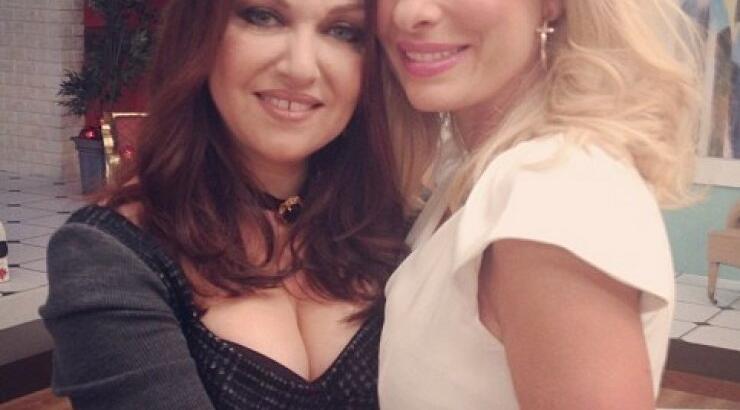 Ελένη Μενεγάκη: Τι μαρτύρησε για την Καίτη Γαρμπή και τον 17χρονο γιο της