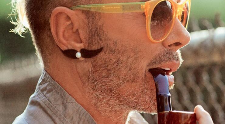 Λάκης Γαβαλάς: «Τώρα που δεν έχω μία, είμαι πιο γκλάμουρ από πριν»