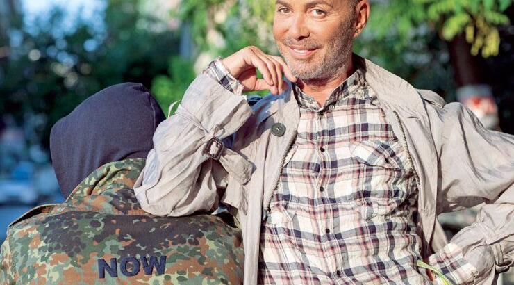 Λάκης Γαβαλάς:«Είχα φλερτ παντός τύπου μέσα στη φυλακή»