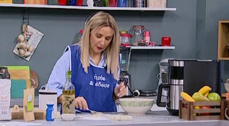 Η Γιώτα Δαμιανού έφτιαξε τα πιο γευστικά και εύκολα bao buns [βίντεο]