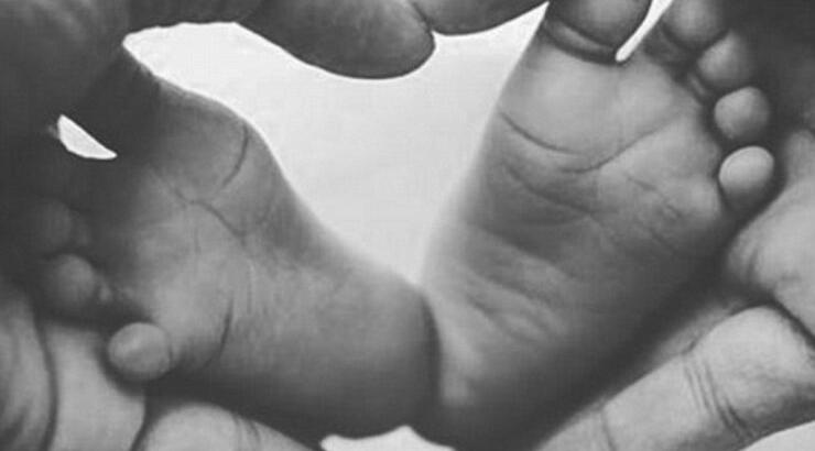 Γνωστή τραγουδίστρια έγινε για δεύτερη φορά μητέρα