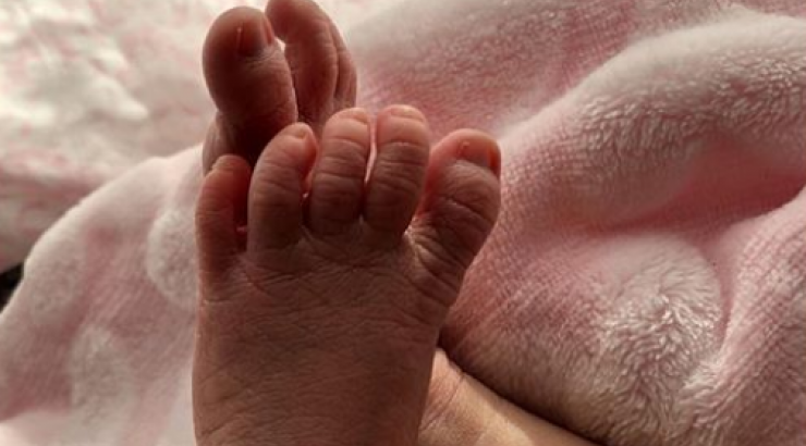 Baby boom στη showbiz! Διάσημο ζευγάρι υποδέχθηκε στη ζωή το μωρό του!