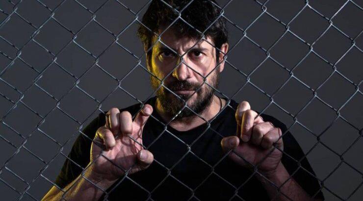 Αλέξης Γεωργούλης: “Όταν ερωτεύεσαι καταστρέφεις πράγματα που έχεις “χτίσει”, όπως τη δουλειά σου” [βίντεο]