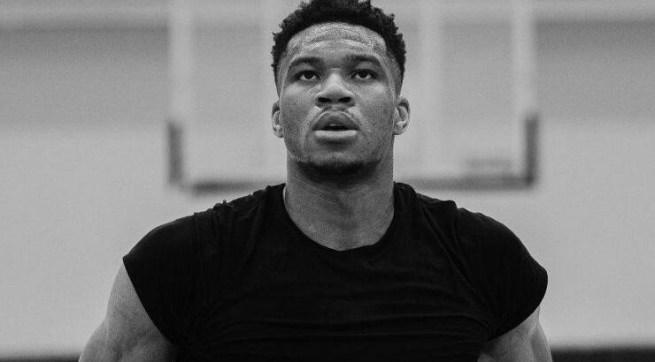 Γιάννης Αντετοκούνμπο: "Θα γύριζα να πουλάω CD αν ήταν να έχω τον πατέρα μου"