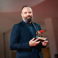 Γιώργος Λάνθιμος: Θα σκηνοθετήσει τον George Clooney (βίντεο)