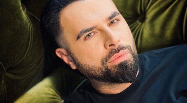 Γιώργος Παπαδόπουλος: Η τρυφερή φωτογραφία αγκαλιά στον καναπέ με τον δύο μηνών γιο του