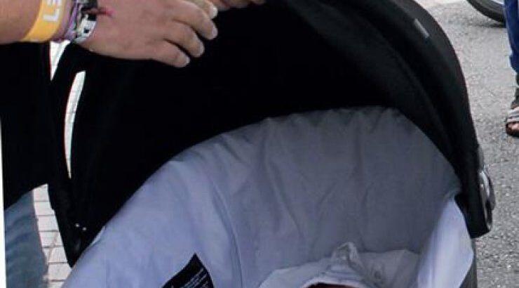 Έλληνας παρουσιαστής με τον νεογέννητο γιο του!