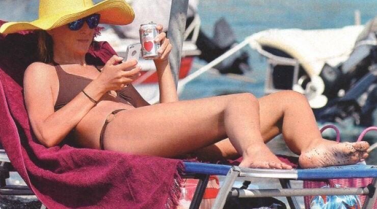 Κατερίνα Γκαγκάκη: Καυτή 45άρα διευθύντρια! 