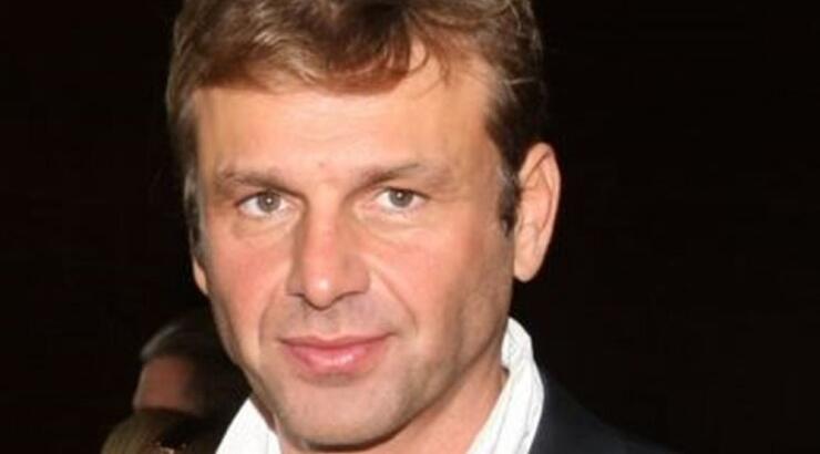 Ο Απόστολος Γκλέτσος επιστρέφει στην τηλεόραση σε κυπριακή σειρά!