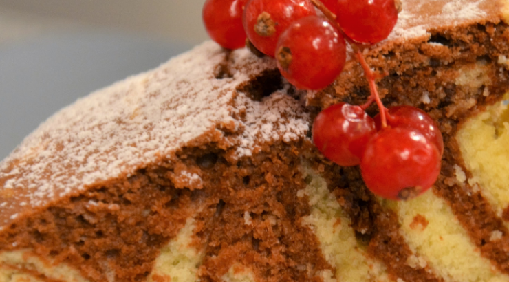 Γλυκό με cottage cheese και σιμιγδάλι