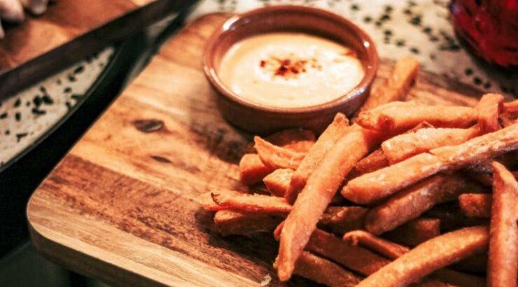 Λευκή πατάτα vs. γλυκοπατάτα: Ποια να προτιμήσω και γιατί;